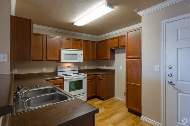 Building Photo - Huntington Beaumont Rental