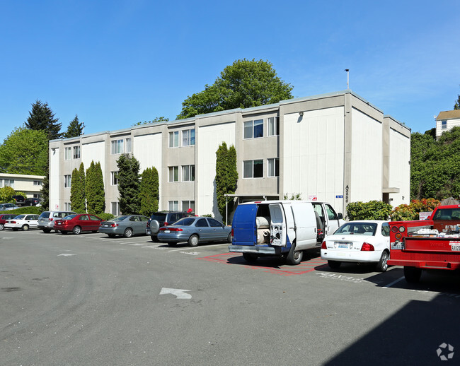 Building Photo - Golden Sunset Apartments