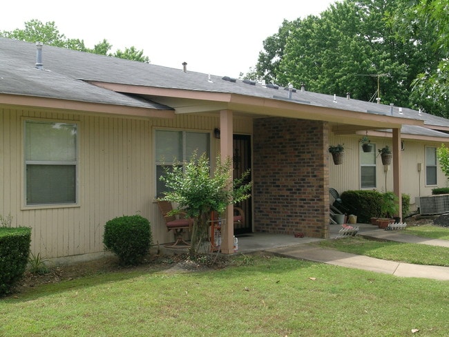 Primary Photo - Coleman Crawford Estates- 62+ Community Apartments