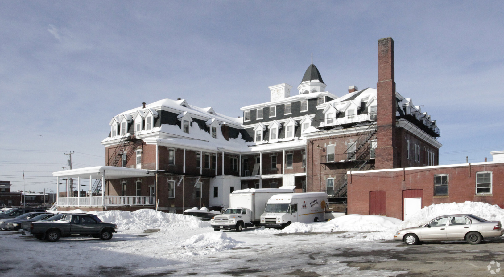 Healy Terrace Apartments - Healy Terrace Apartments