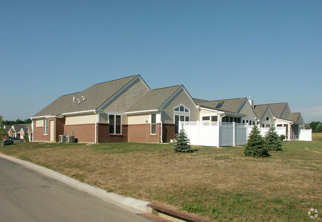 Building Photo - Twin Lakes South Campus Rental