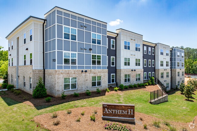 Building Photo - Anthem II