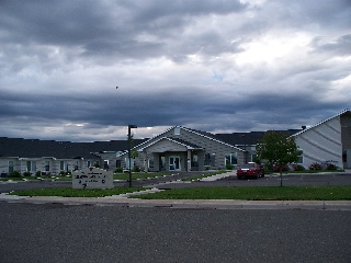 Meadowlark Court - Meadowlark Court Apartments