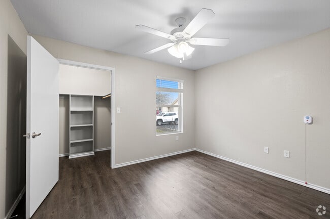 1BR, 1BA - 711SF - Bedroom - La Vista Retirement Community Apartments