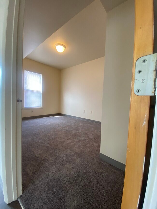 The Seminole Apartments Indianapolis, Indiana 8 units available