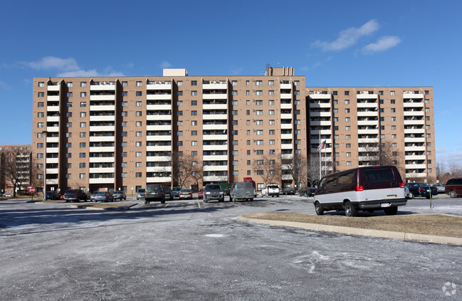 Building Photo - Oakland Park Towers II Rental