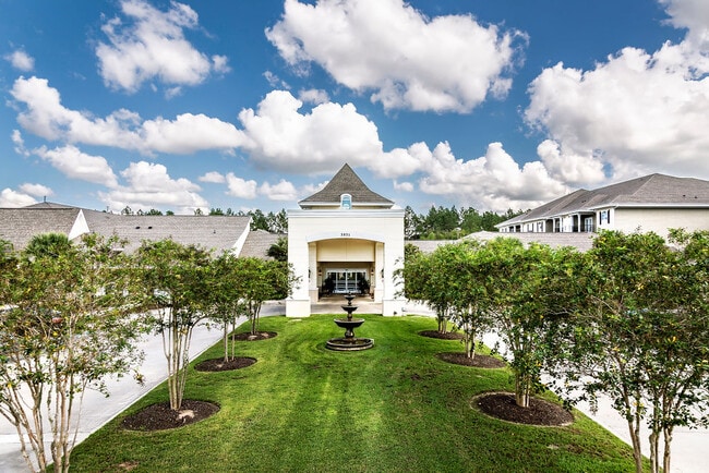 Building Photo - Verandah at Graywood - 55 + Senior Living Rental