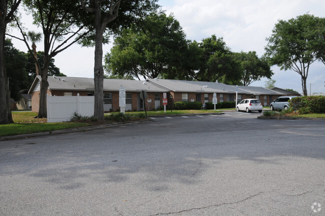 Primary Photo - Pearl Lane Apartments