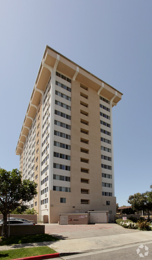 Photo - Golden West Tower Apartments