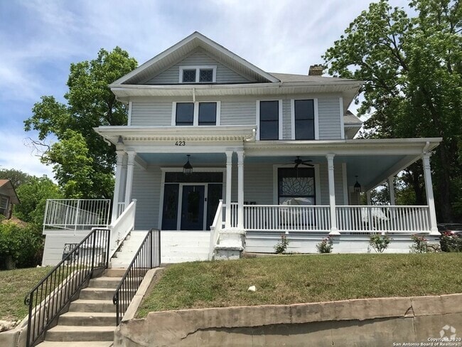 Building Photo - 423 W Craig Pl Rental