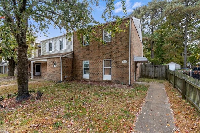 Photo - 5765 W Hastings Arch Townhome