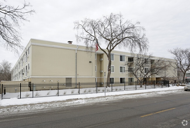 Building Photo - Village at Franklin Station
