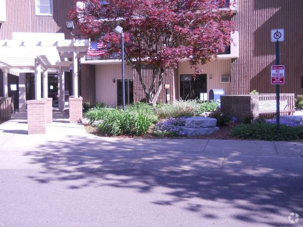 Building Photo - Friendship Manor Rental
