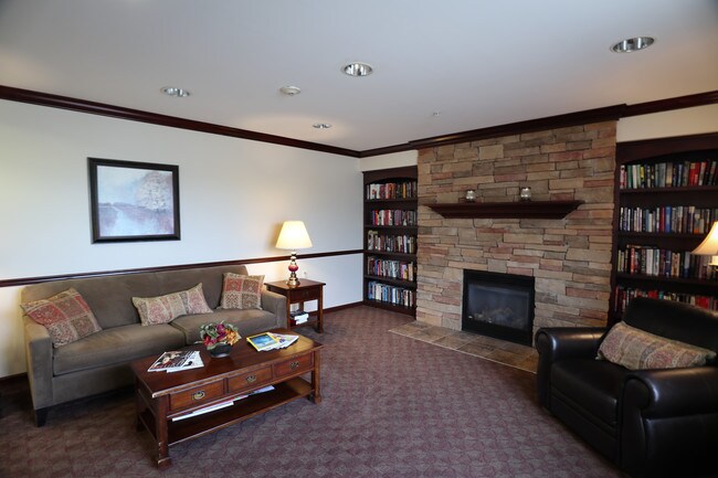 Lounge with Fireplace - Turtle Creek Apartments