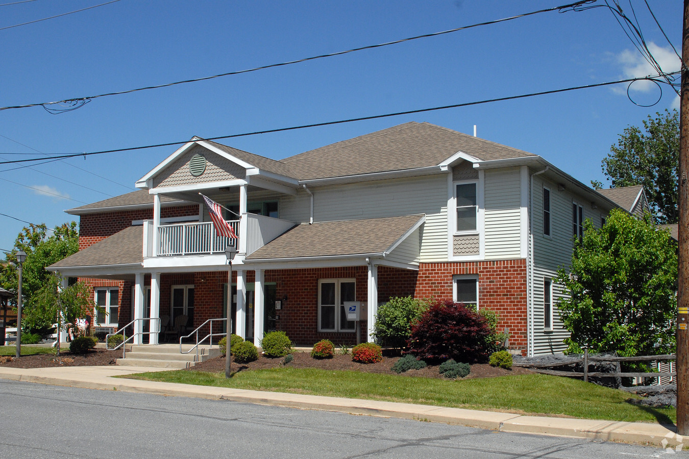 Photo - Colonial Square Apartments