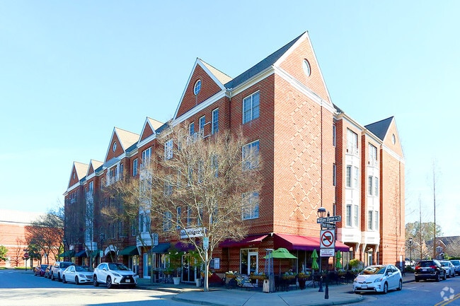 Building Photo - The Arbors at Port Warwick Rental