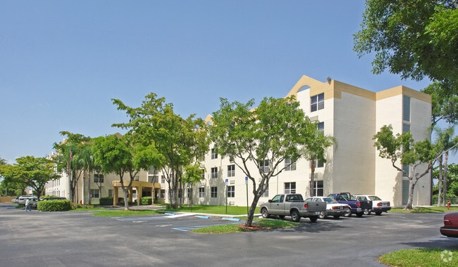 Building Photo - Hillmont Gardens Rental
