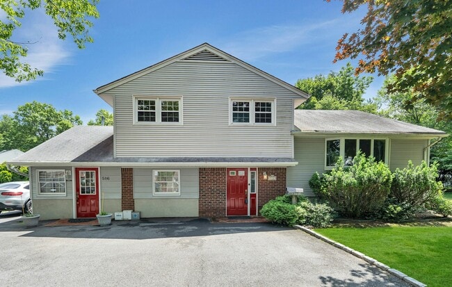Building Photo - 516 Knickerbocker Rd