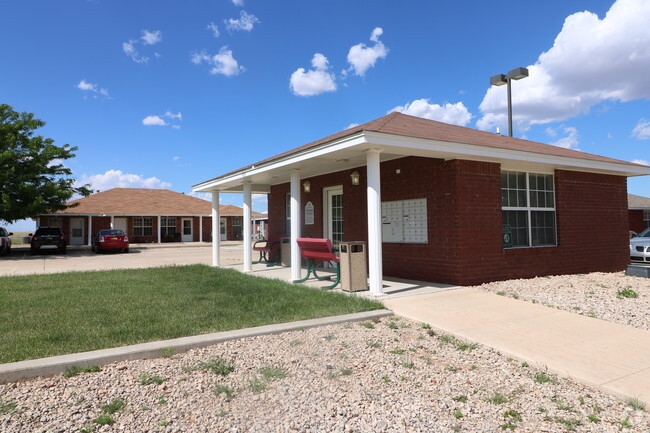 Clovis Senior Apartments, Clovis, NM - Cheyenne Trails Senior 62+ Rental