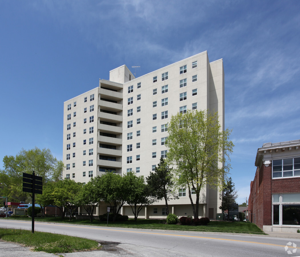 Colony Plaza Apartments - Colony Plaza Apartments