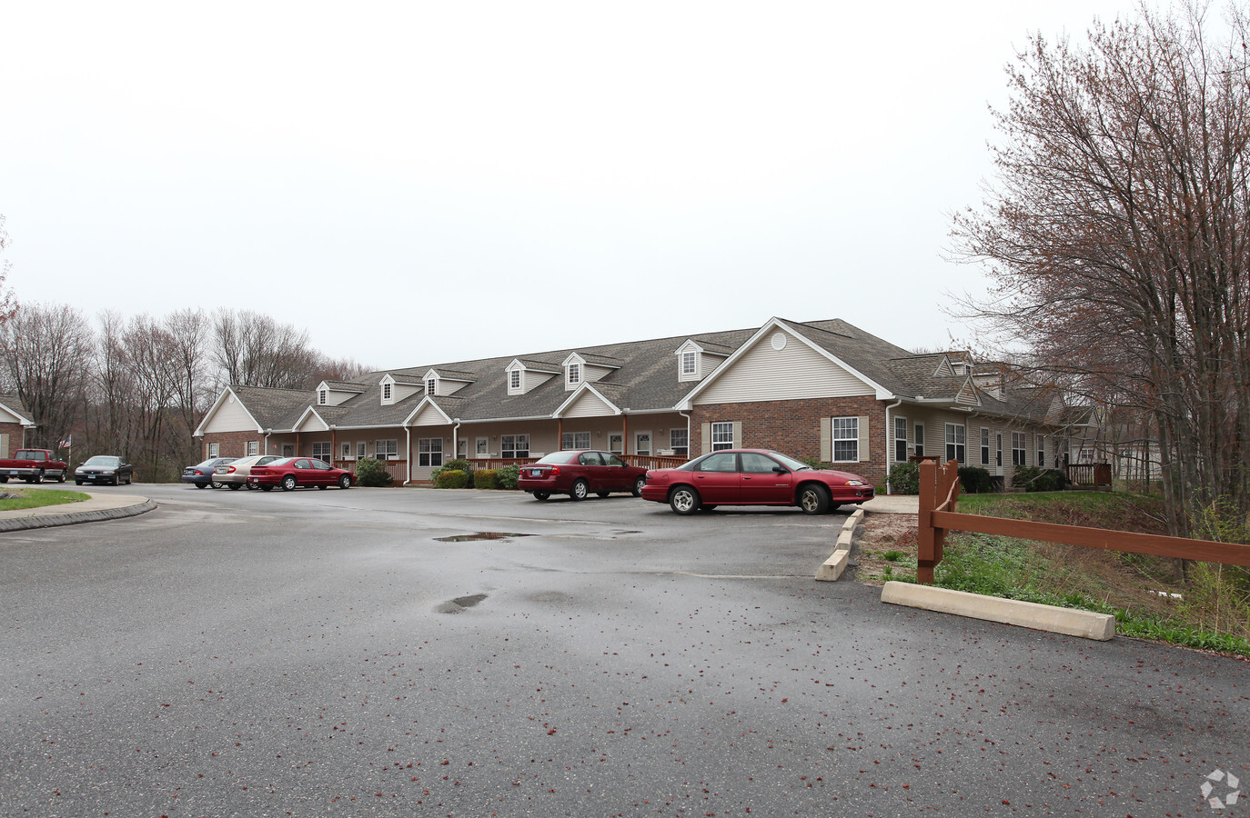 Photo - Quail Hollow Village Apartments