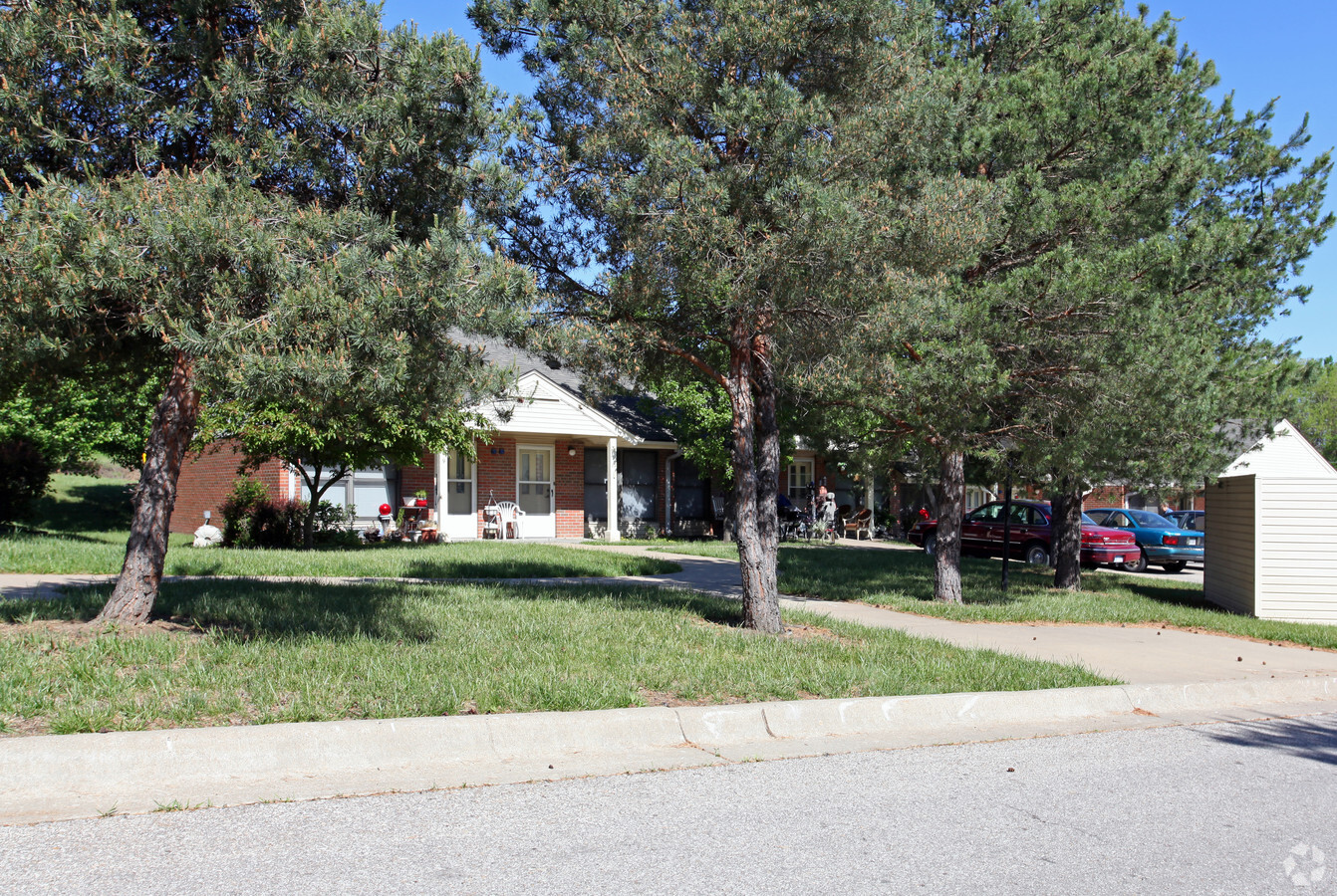 Century Plaza Retirement Center - Century Plaza Retirement Center Apartments