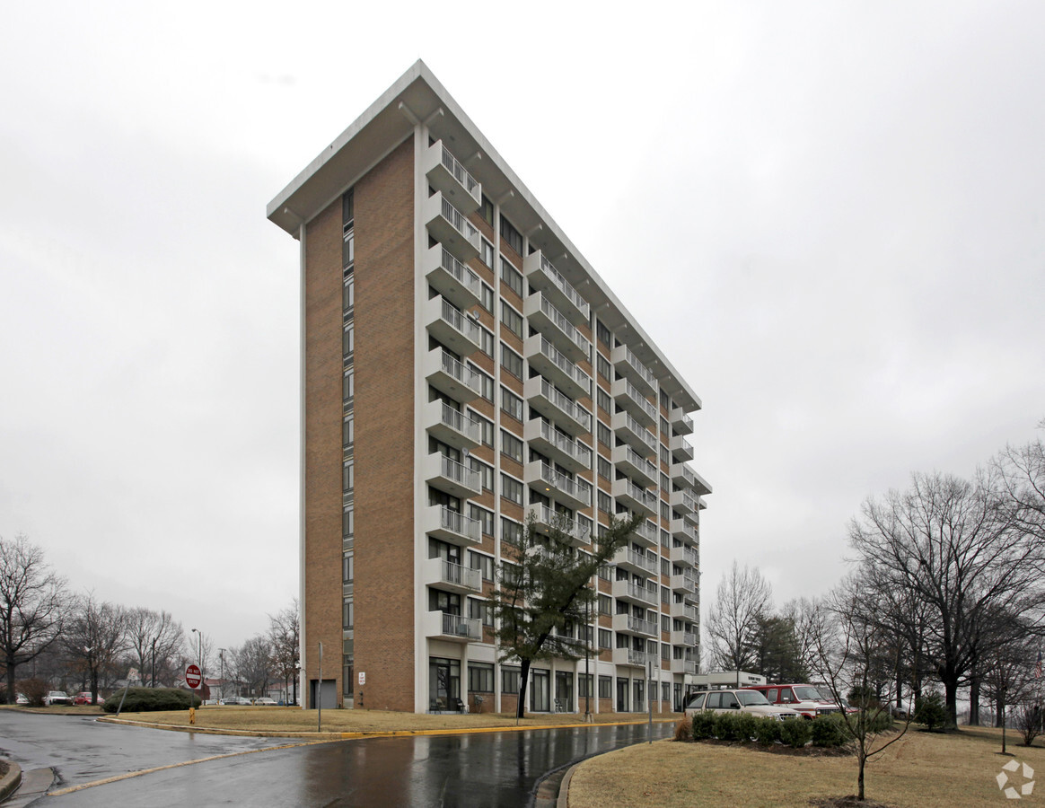 Photo - Madison Towers Apartments