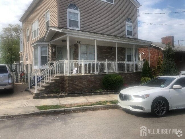 Building Photo - 187 Randolph St Rental