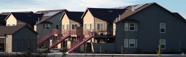 Building Photo - Courtyards at Arcata Rental