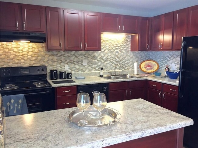 Photo - 4883 Roswell Rd Rental