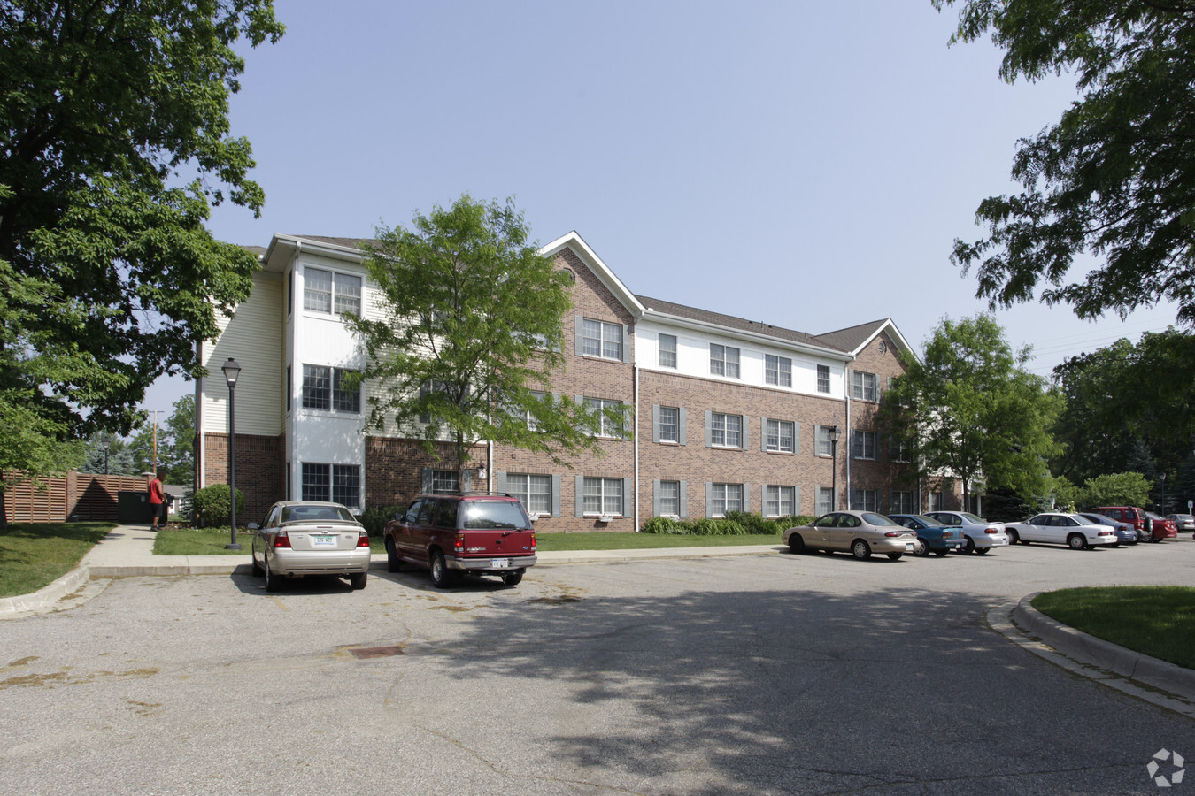 Spring Valley Crossing Apartments - Kalamazoo, Michigan - 0 unit ...