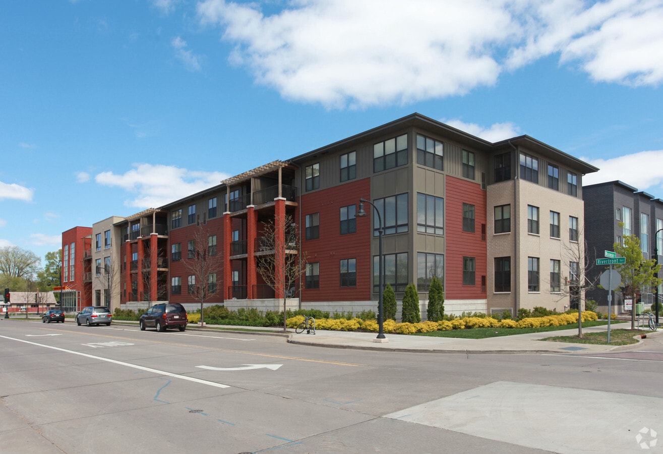 315 Riverfront Terrace - 315 Riverfront Terrace Apartments