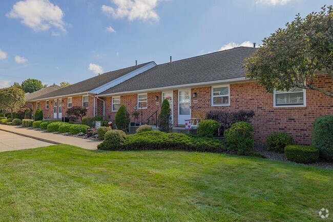 Building Photo - Idyllbrook Village Senior Living Rental