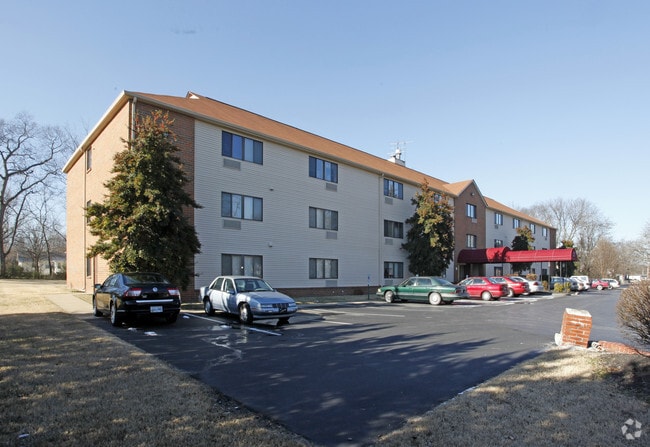 Building Photo - Lebanon Square Rental