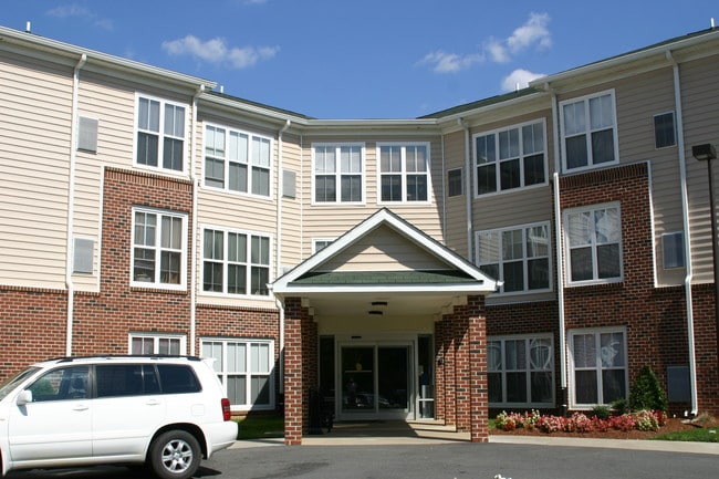 Sandston Plateau Senior Apartments - Sandston Plateau Senior Apartments