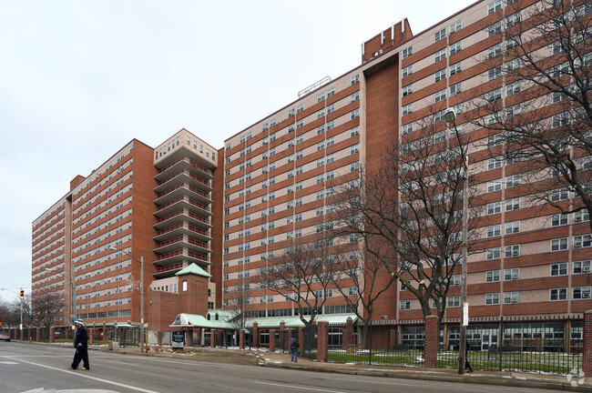 Photo - Riverview Tower Apartments