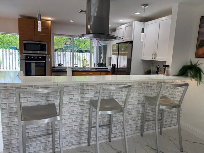 Building Photo - 9151 Sunset Strip Rental