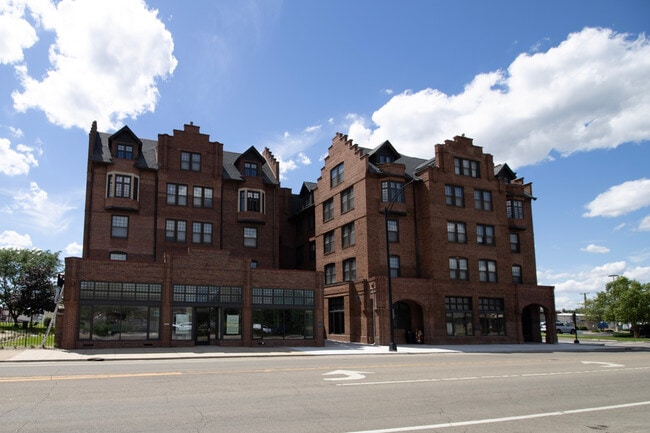 Building Photo - The Verander