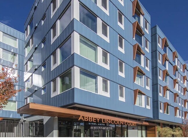 Building Photo - Abbey Lincoln Court
