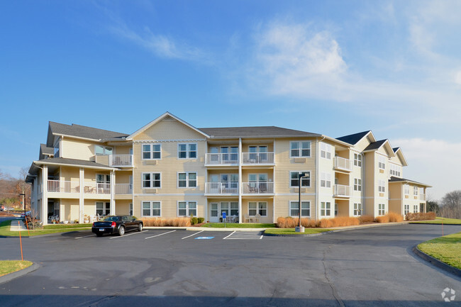 Photo - White Oaks Apartments