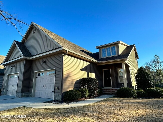 Photo - 136 Cypress Cir Townhome