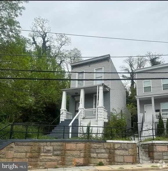 Building Photo - 2638 Stanton Rd SE Rental