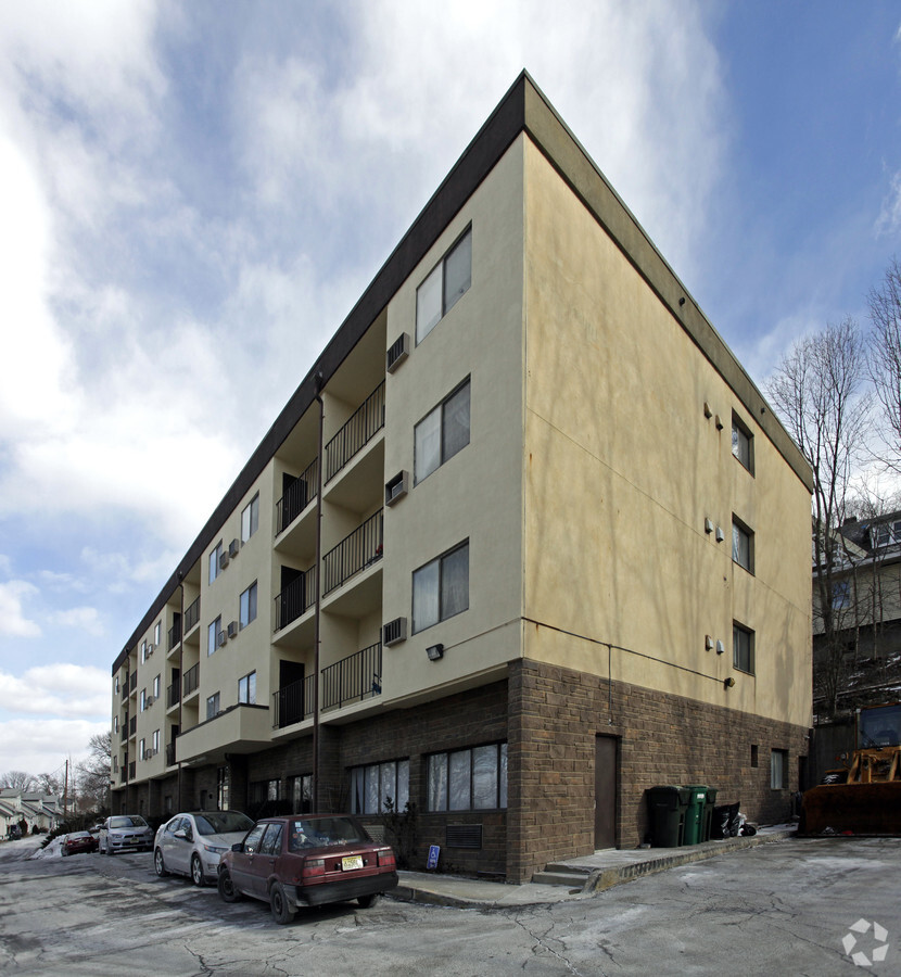 Photo - Concetta Towers Apartments