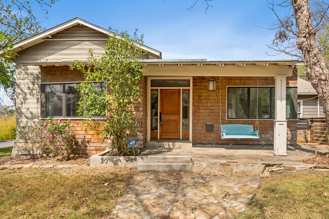 Photo - 201 Chichester Pl Rental