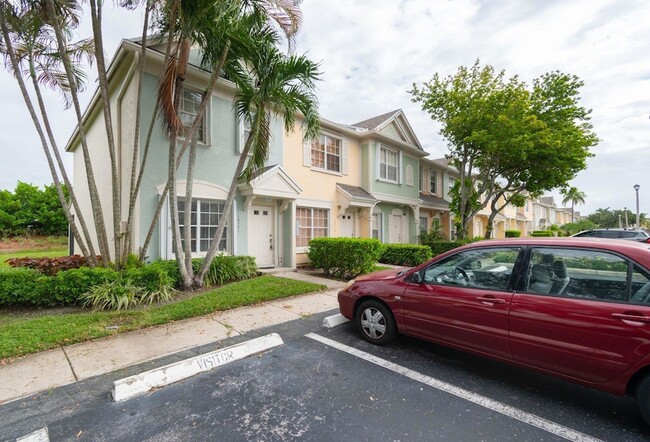 Photo - 16721 Hemingway Dr Townhome