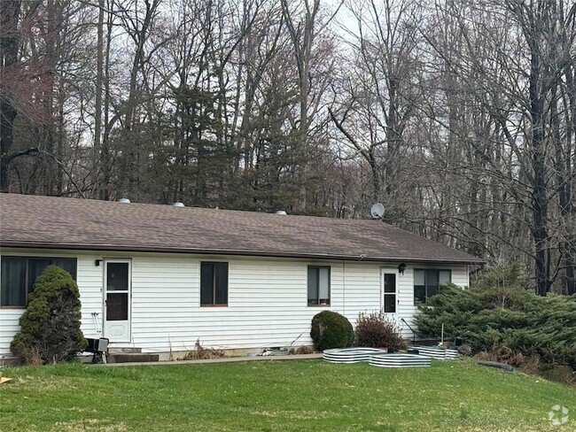 Building Photo - 44 Greencrest Rd Rental