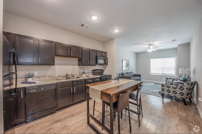 Building Photo - Estates at Norwood Rental