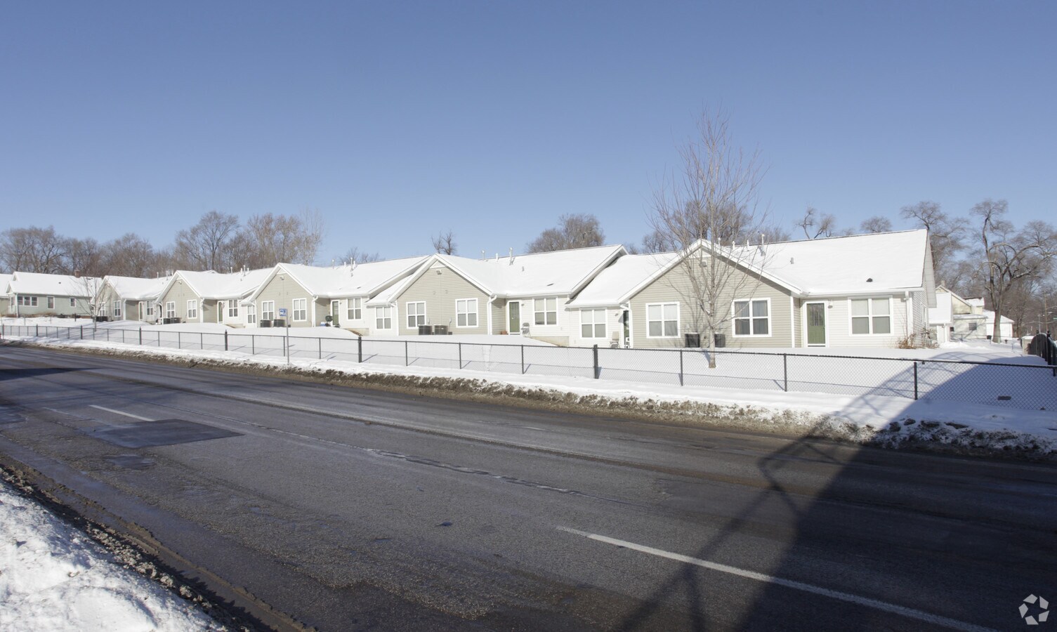 Photo - Meredith Manor Apartments