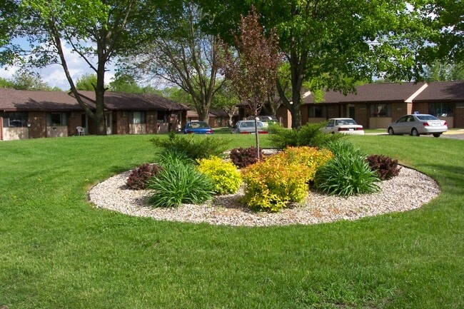 Building Photo - Grant Village Rental