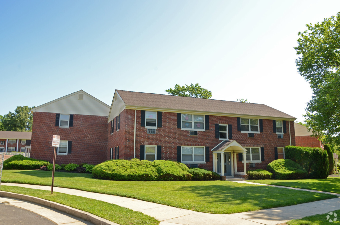 Sycamore Ridge Apartments - Sycamore Ridge Apartments